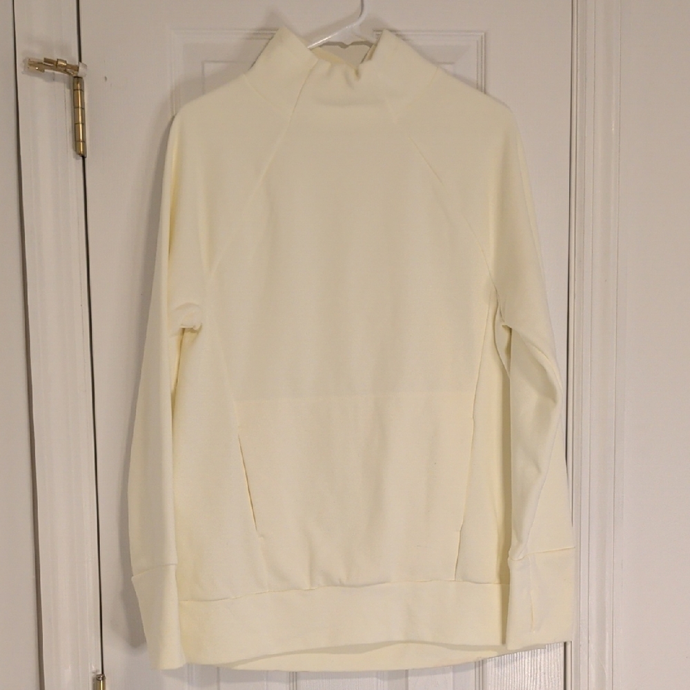 Fabletics Women’s Pullover Sweatshirt Mock Neck Cream Athleisure Activewear